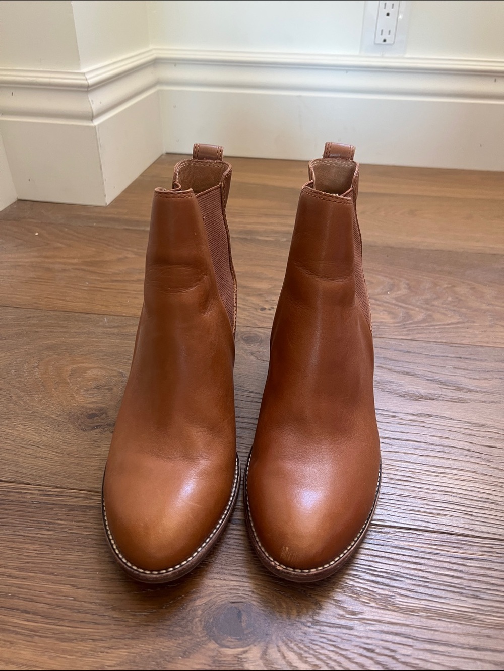 Madewell Women's Chelsea Ankle Boots in Cognac